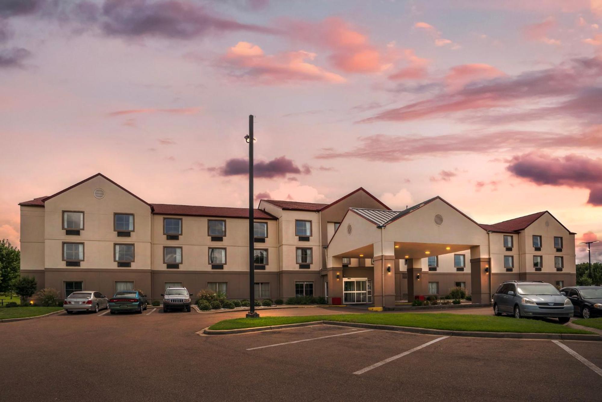 Red Roof Inn & Suites Vicksburg Eksteriør billede